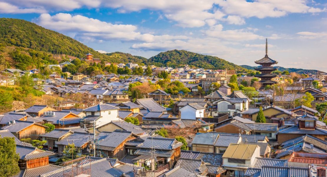 Kyoto gamleby i Higashiyama-distriktet på ettermiddagen, Japan.