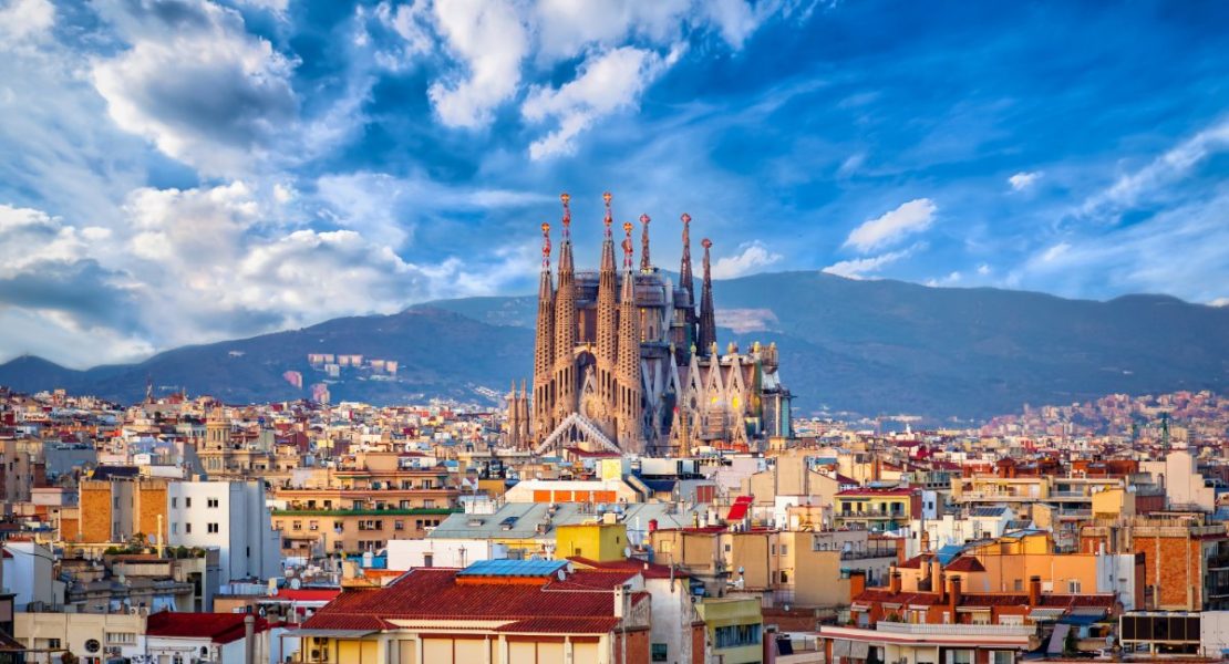 Sagrada Familia kirke av Antoni Gaudí i Barcelona, Spania.
