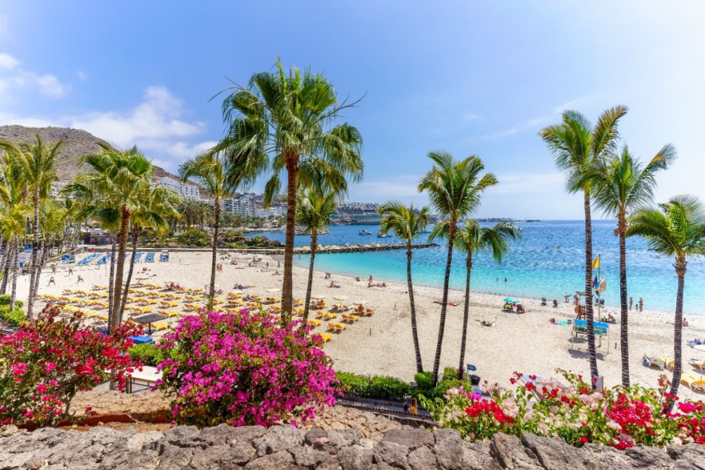 Anfi strand på Gran Canaria, Kanariøyene Spania.
