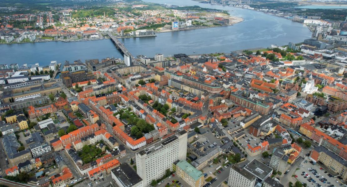 Den gamle delen av Aalborg by, Danmark.